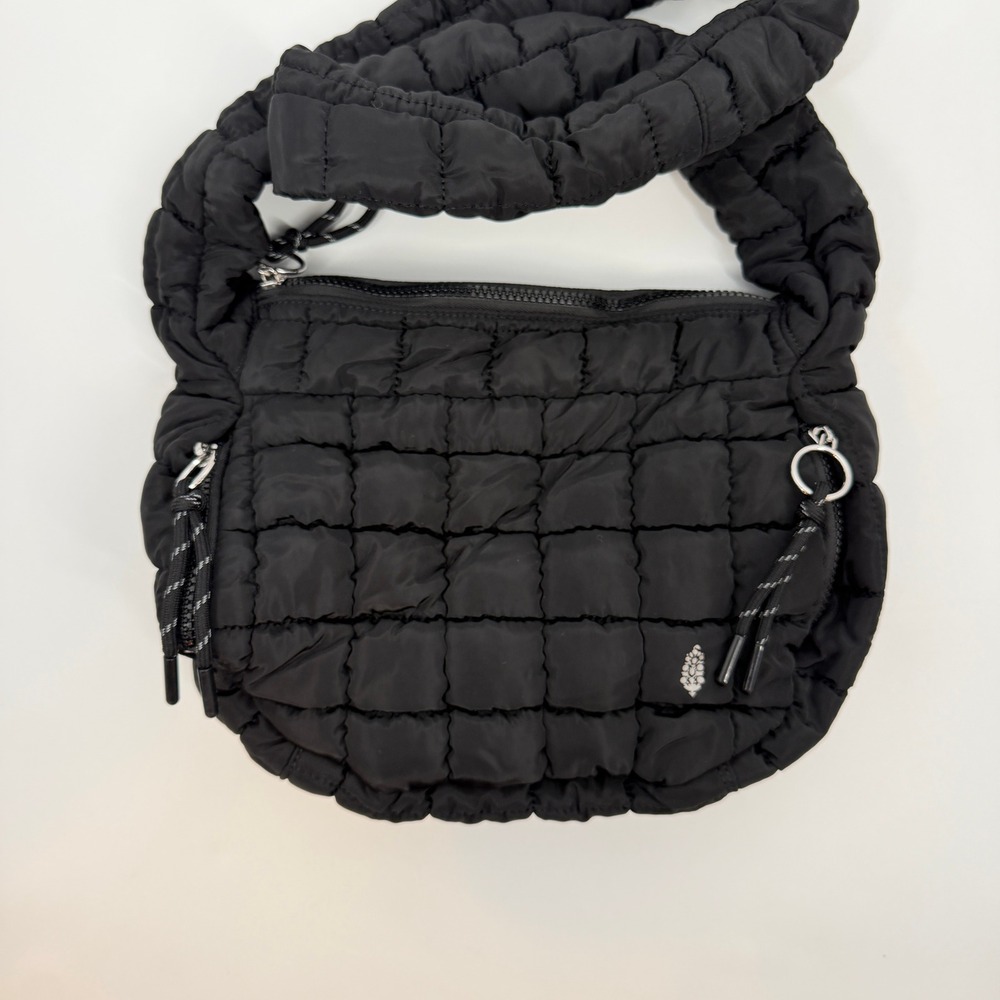 Free People FP Movement Baby Carryall Black Quilted Puffer Bag Padded Strap - Picture 2 of 10